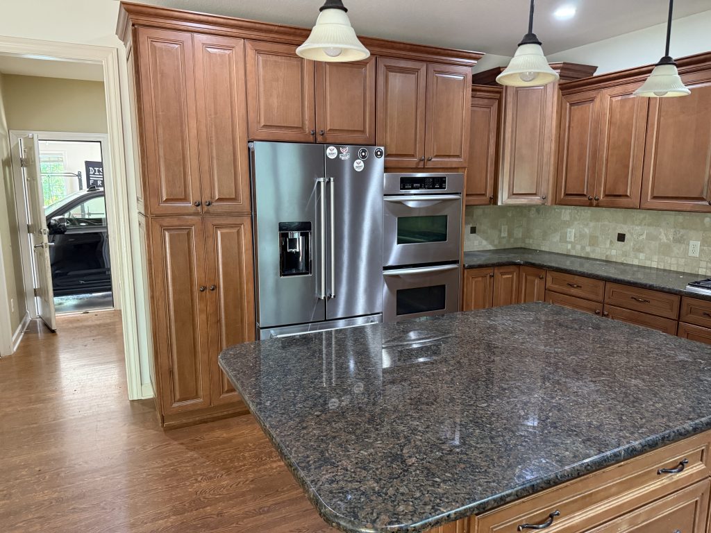 Cabinets before remodel in Monclova OH